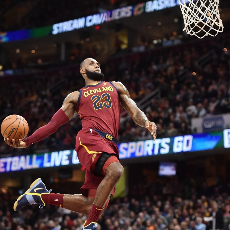 10 Most Popular Lebron James Dunking Pictures FULL HD 1920×1080 For PC Desktop 2024 free download watch lebron james misses wide open windmill dunk yardbarker 1 800x800