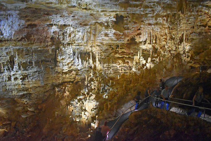 Natural Bridge Caverns