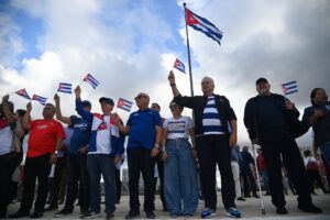 peruvian-labor-union-salutes-large-cuban-march-against-blockade