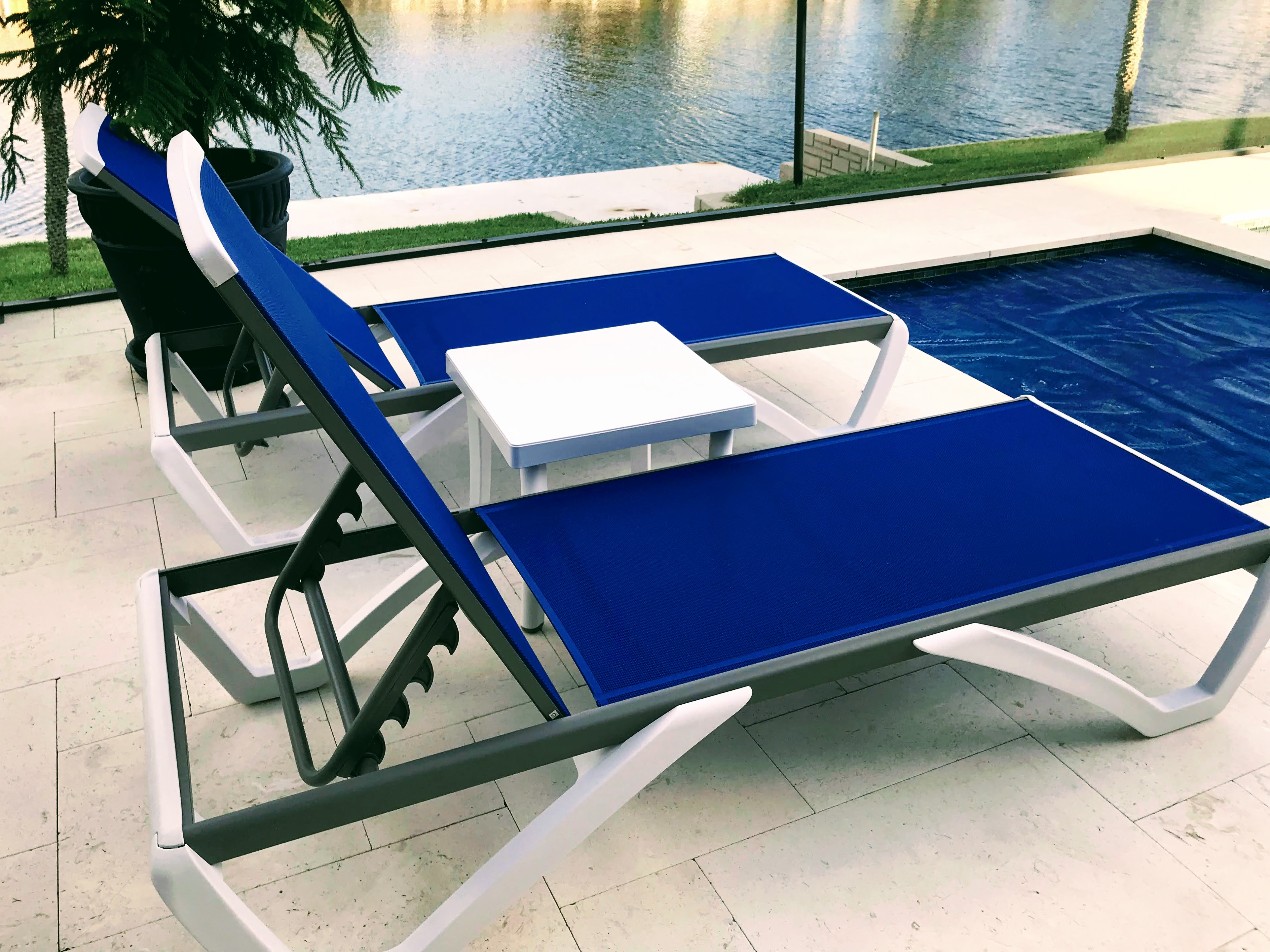 Swimming Pool Chaise Lounge - Must Have Outdoor Pool Furniture