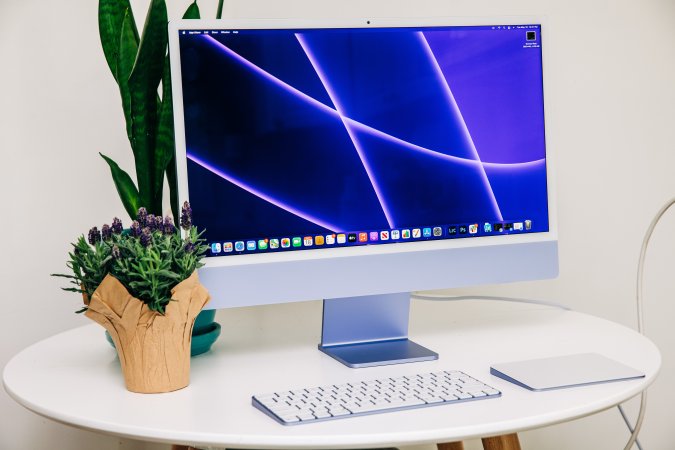 Apple iMac M1 in purple