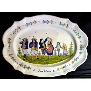 Large Quimper Earthenware Dish Breton Wedding La Hubaudiere In Very Good Condition 