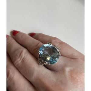 Bague or, topaze bleue et diamants