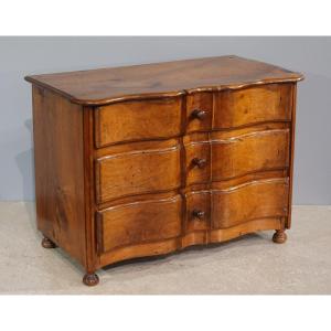 18th Century Walnut Master Chest Of Drawers