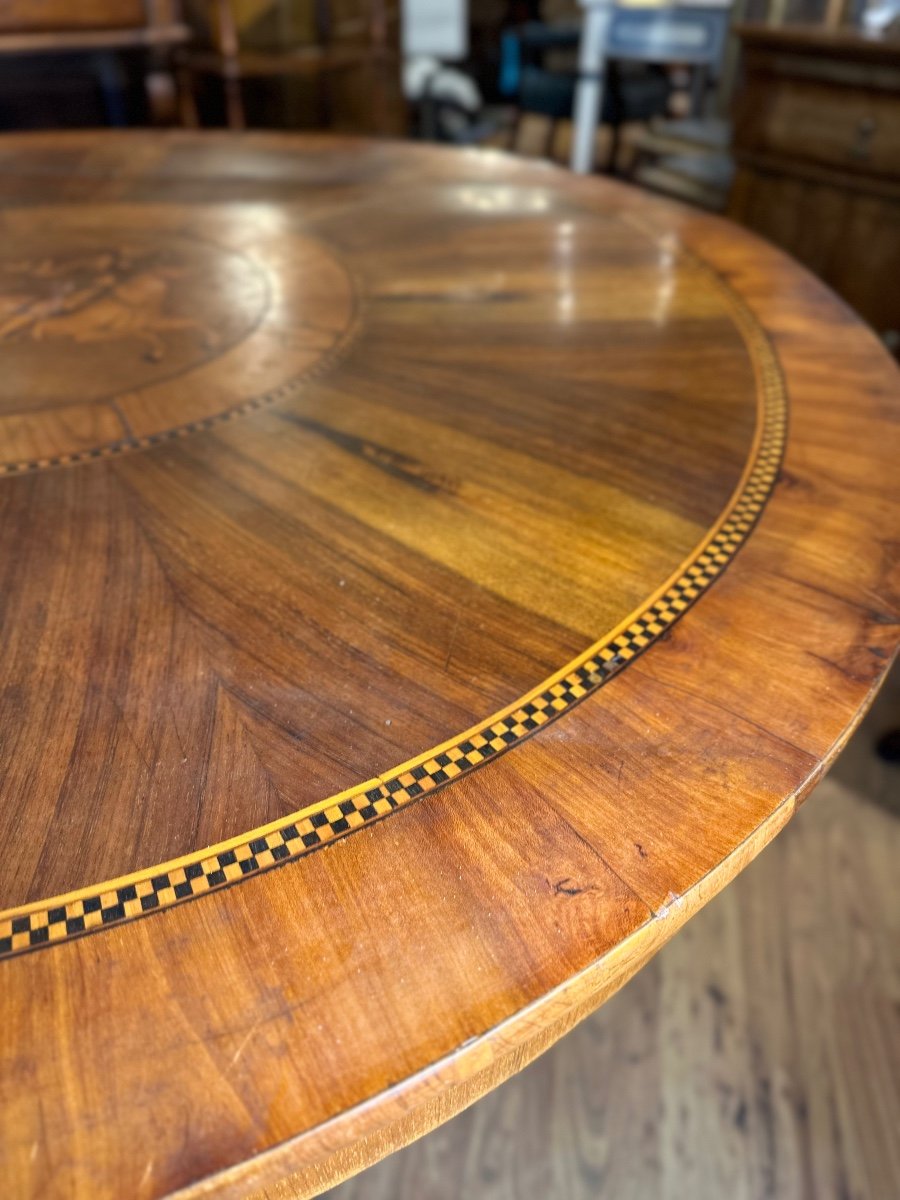 Table à Manger Ronde En Bois De Noyer Avec Incrustations Circulaires En érable, Noyer Et ébène.-photo-4