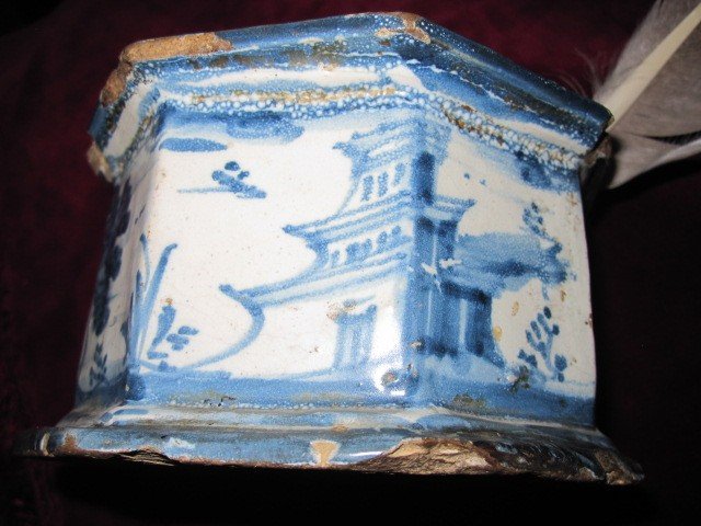 Octagonal Ceramic Inkwell Talavera. 18th Century.decorated In Blue-photo-4