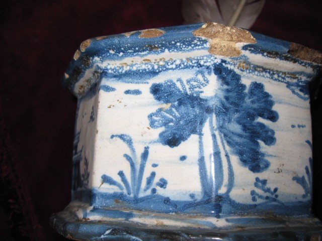 Octagonal Ceramic Inkwell Talavera. 18th Century.decorated In Blue-photo-3