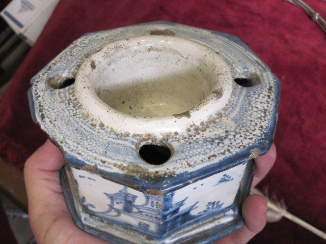 Octagonal Ceramic Inkwell Talavera. 18th Century.decorated In Blue-photo-5