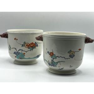 Chantilly. Paire De Cache Pots En Porcelaine Kakiemon. Vers 1750