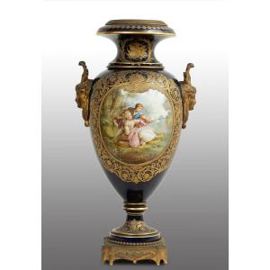 Vaso antico Napoleone III Francese in porcellana di Sevres 19secolo.