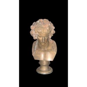 Busto in bronzo firmato Ferdinand Barbedienne, con dettagli intricati.