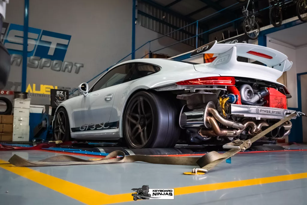 procharged porsche on dyno