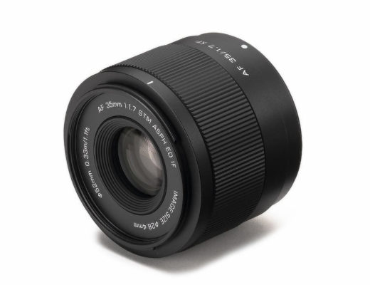 Viltrox AF 35mm F1.7 Air: a palm-sized lens for APS-C