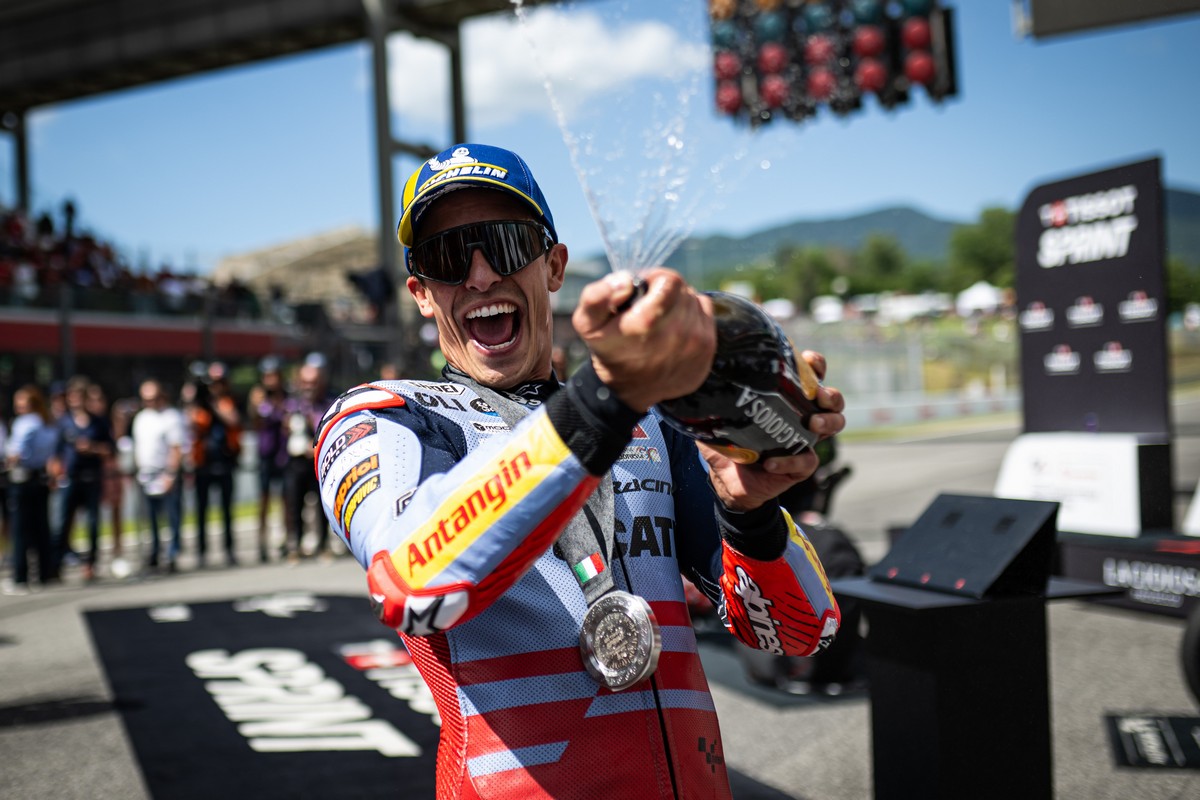 Marquez in Ducati con Bagnaia dal 2025: scelta che divide i social