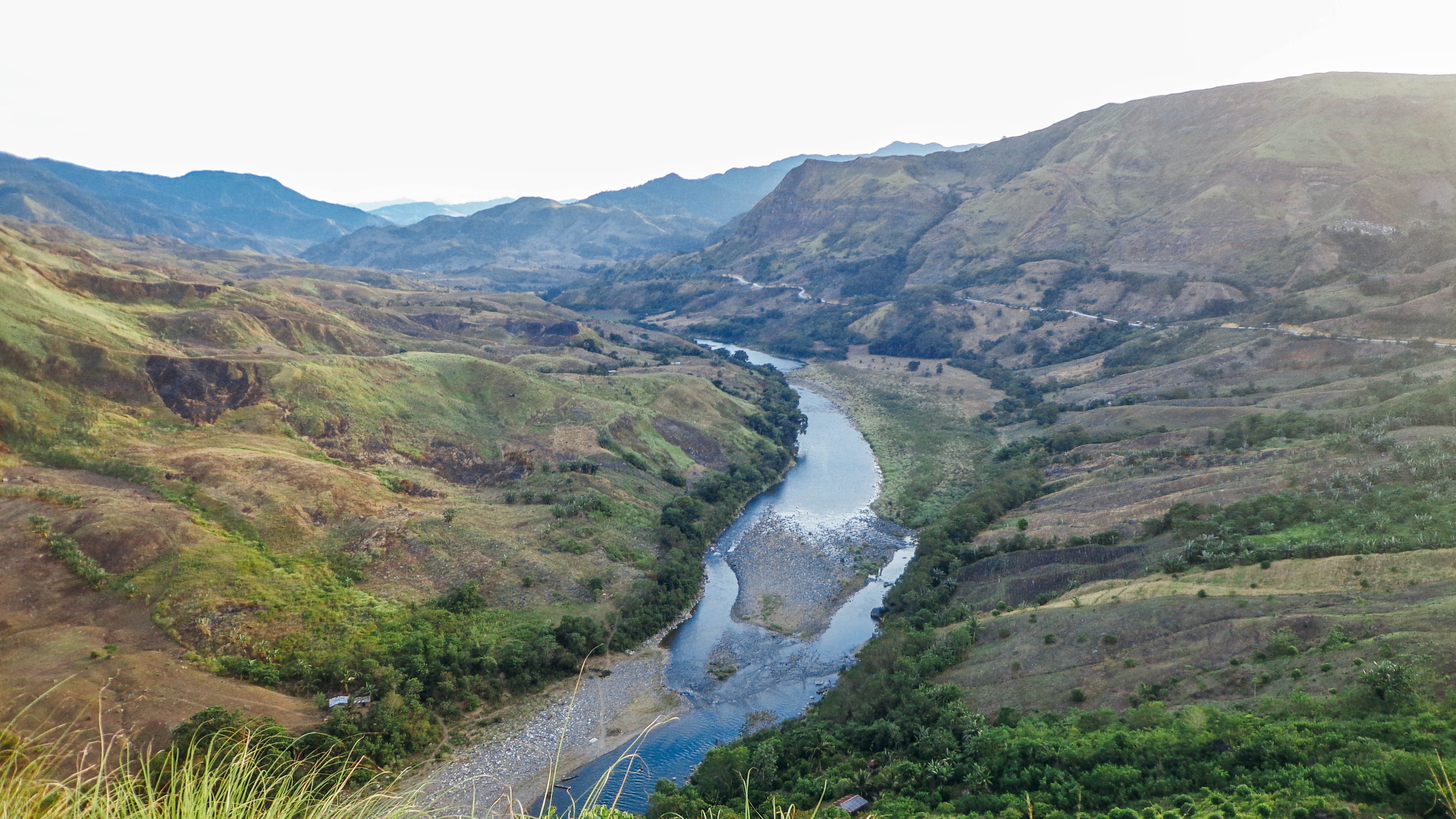 VIEW FROM ABOVE. The view deck gave our group a bird's eye view of the river that pierced through the rolling, verdant hills. Photo by Joshua Berida 