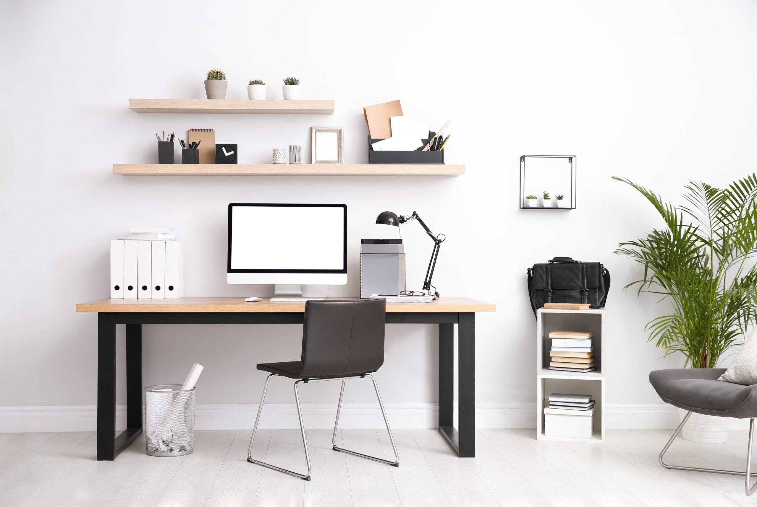 Image for Home Office Makeover: 8 Tips for Designing a Productive Workspace for 2025