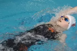 Schwamm bei den Damen über 1500 m Freistil mit einer Zeit von 20:52,51 Minuten auf Platz fünf: Nora Balzer (Jahrgang 2011) vom K