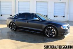 AUDI S8 blue