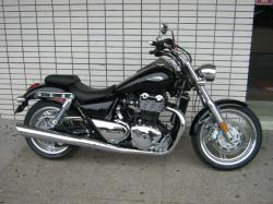 TRIUMPH THUNDERBIRD black