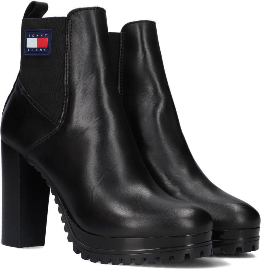 TOMMY JEANS Highheel-laarsjes TJW NEW ESS HIGH HEEL BOOT blokhak partymode enkellaarzen in smalle vorm