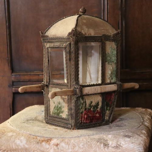 MID19TH CENTURY FRENCH TABLE TOP SEDAN CHAIR