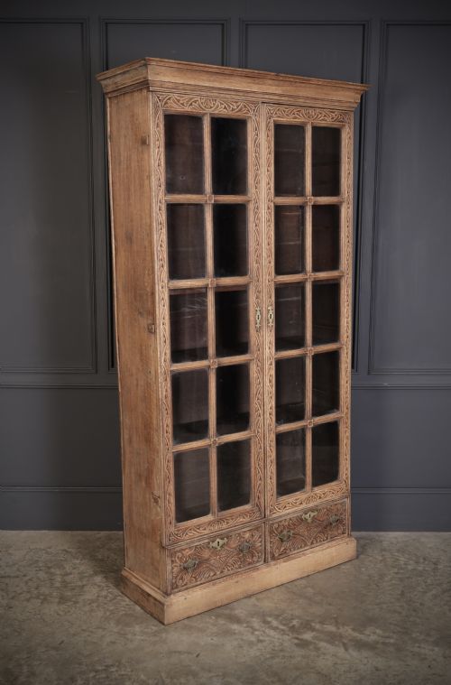 18TH CENTURY CARVED OAK GLAZED CABINET