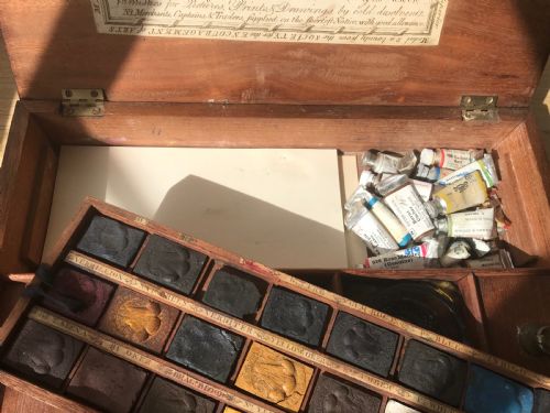 AN ARTIST PAINT BOX FULL OF PAINTS AND ACCESSORIES - ADDITIONAL PHOTO 6