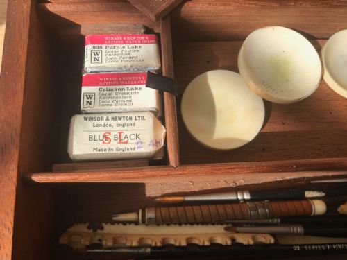 AN ARTIST PAINT BOX FULL OF PAINTS AND ACCESSORIES - ADDITIONAL PHOTO 10