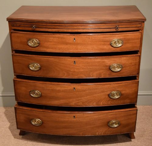 A LATE 18TH CENTURY MAHOGANY BOW FRONTED CHEST OF DRAWERS - ADDITIONAL PHOTO 2