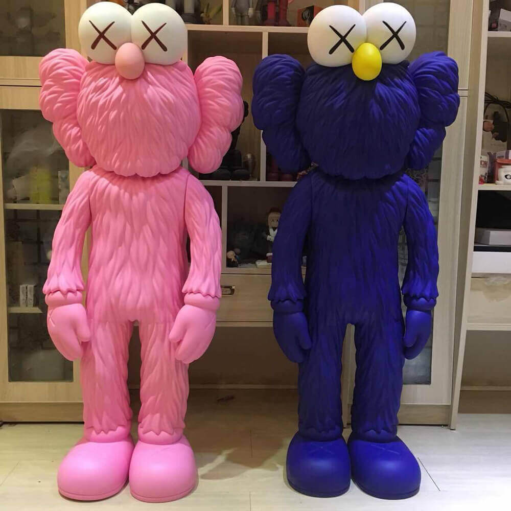 KAWS BFF statue (1)