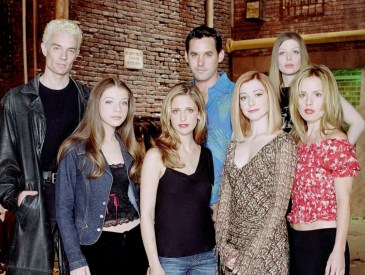 BUFFY THE VAMPIRE SLAYER, from left: James Marsters, Michelle Trachtenberg, Sarah Michelle Gellar, Nicholas Brendon, Alyson Hannigan, Amber Benson, Emma Caulfield, (Season 6), 1997-2003, TM and Copyright