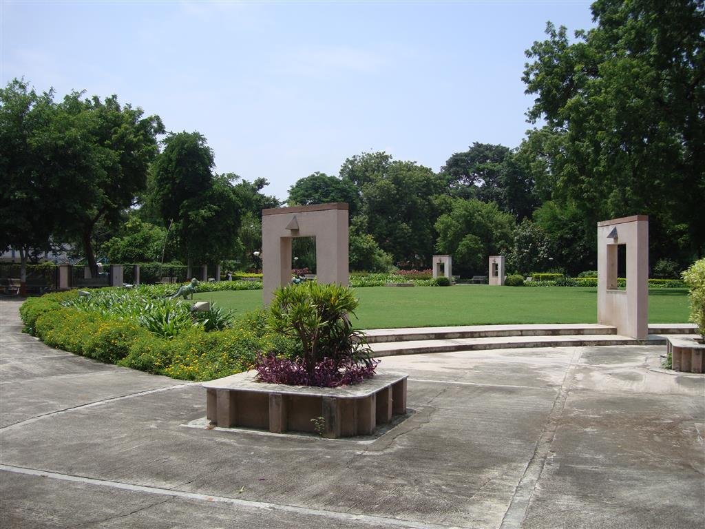 garden (Medium)