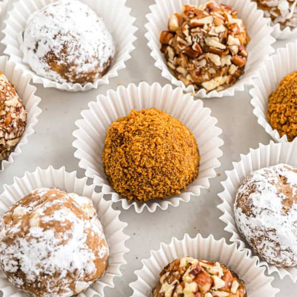 Rum balls are a holiday classic, and even better, they are one of the easiest holiday treats you can make! My no bake recipe starts with Biscoff cookies, giving them lots of cozy flavor.