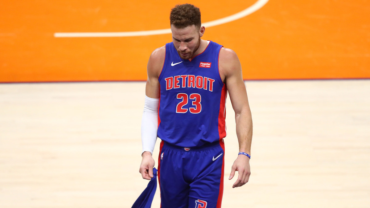 blake-griffin-walk