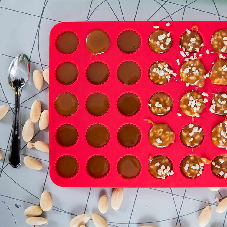 Silicone baking tray