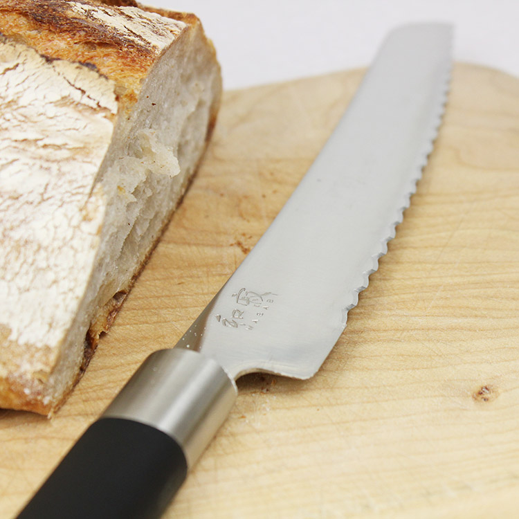 KAI Bread knife