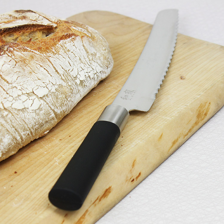 KAI Bread knife