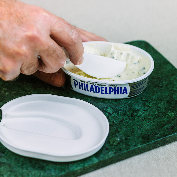 Brelock, Lid & Butter Knife for Philadelphia Cheese