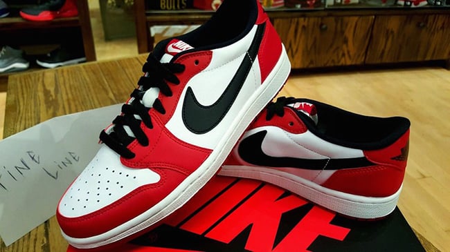 Air Jordan 1 Low OG Chicago 705329-600