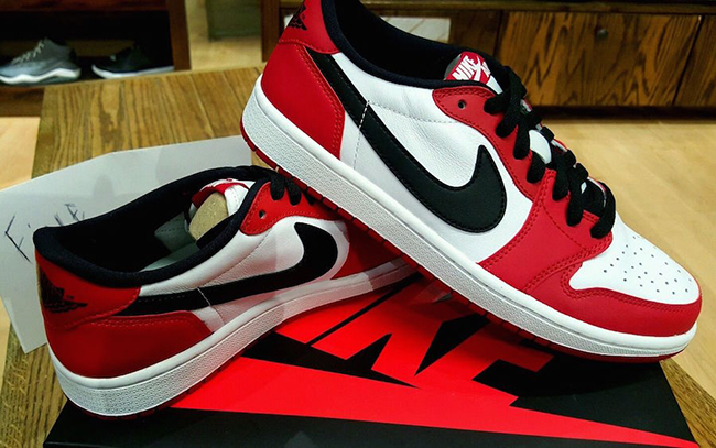 Air Jordan 1 Low OG Chicago 705329-600