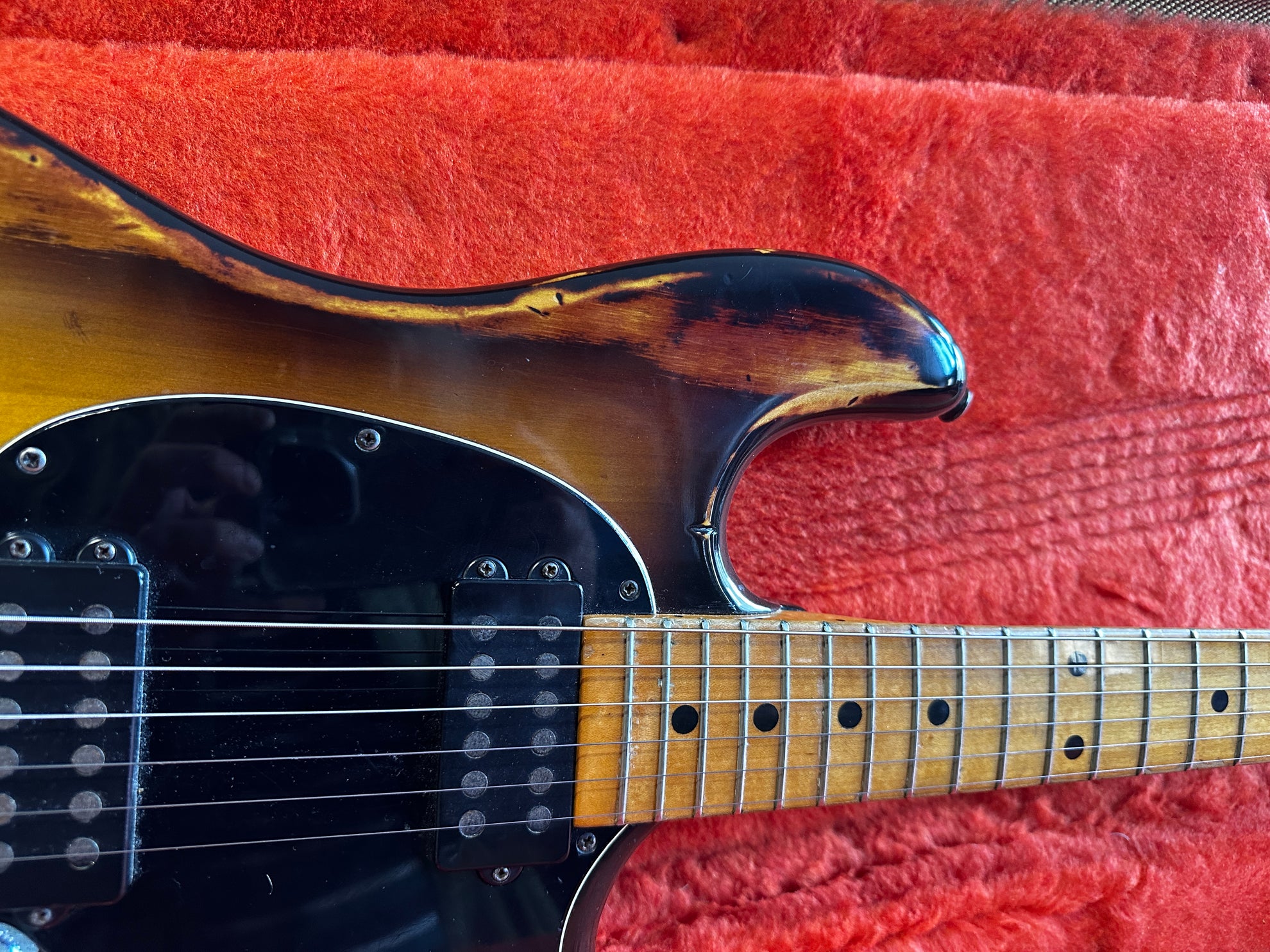 Music Man Sabre II Sunburst 1978 - Some Neck Guitars