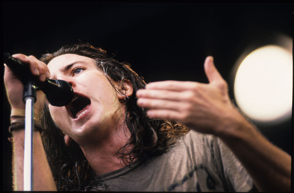 Las 5 mejores canciones que Eddie Vedder pudo darle a los fans de Pearl Jam