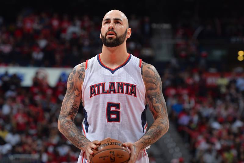 atlanta hawks rookie pero antic looking upwards curiously