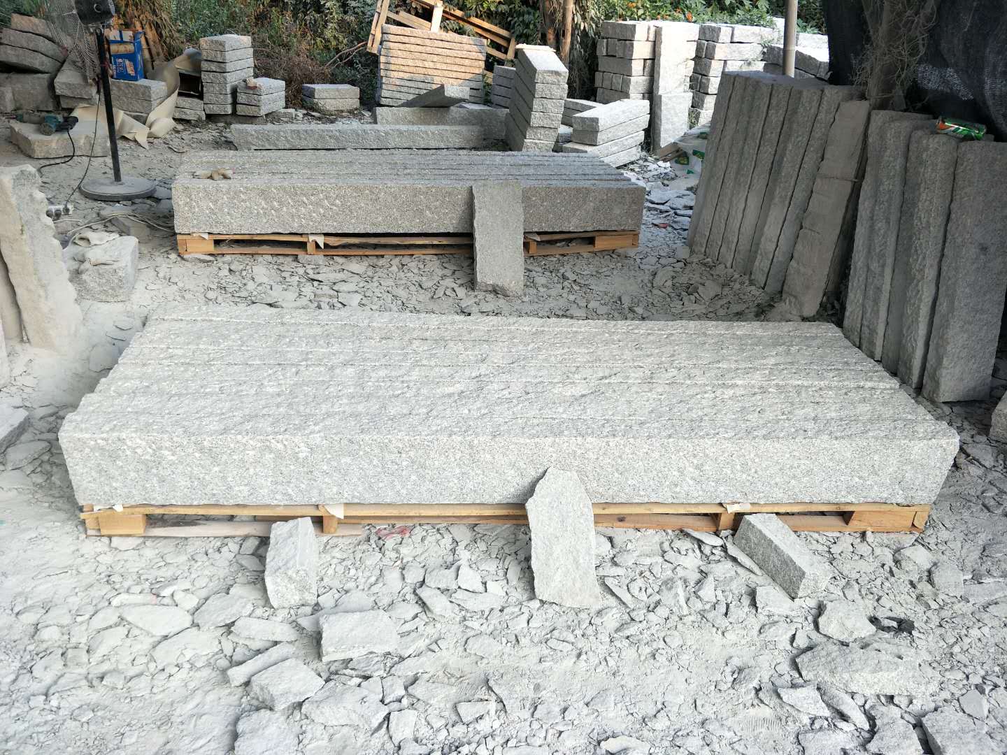 light granite granite palisade