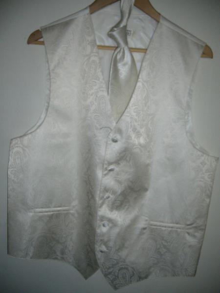 IVORY VEST & TIE SET 