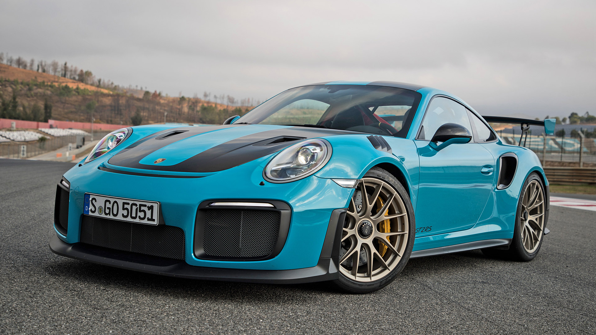 2018 Porsche 911 GT2 RS Wallpapers | SuperCars.net