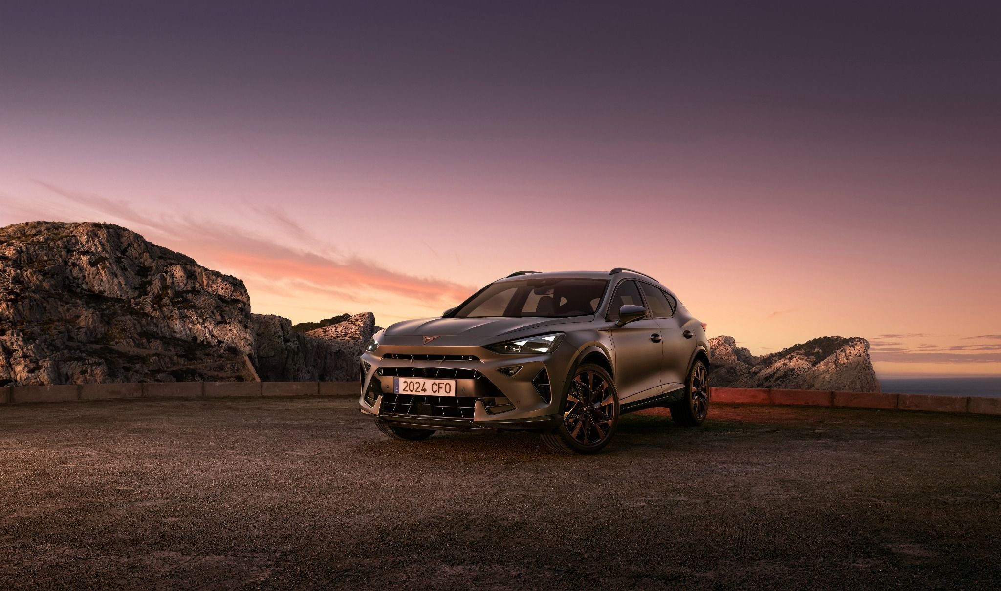 new cupra formentor with sunset background