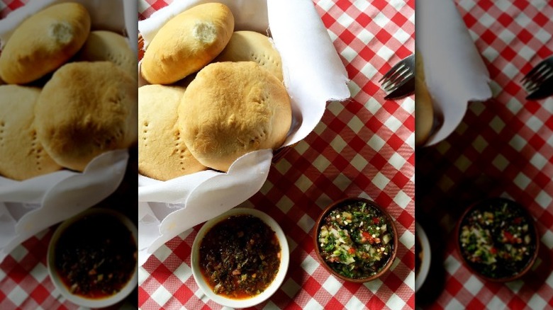 bread with salsa bowls