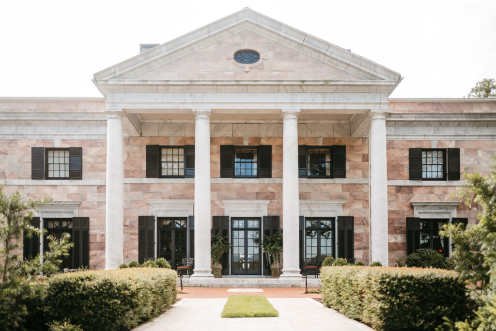 Timeless All-White Wedding, Tate House Real Wedding, North Georgia Wedding Venue, Atlanta Wedding Venue, Atlanta Estate Wedding Venue, Atlanta Historic Wedding Venue