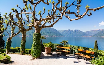 Beautiful flowers, slow walks and historic properties beckon at Lake Como